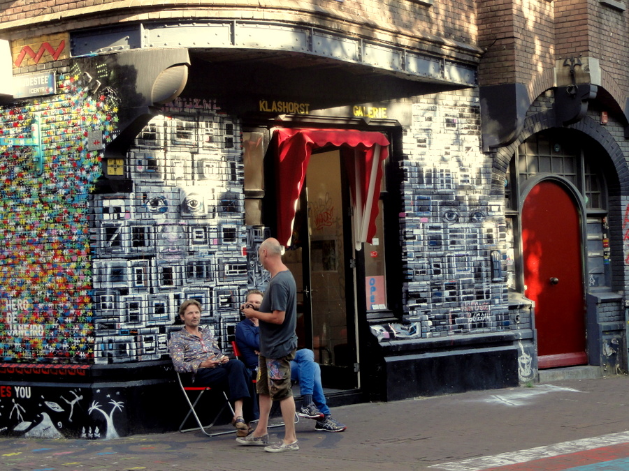Street Art on Spuistraat, Amsterdam Travel and Lifestyle Diaries