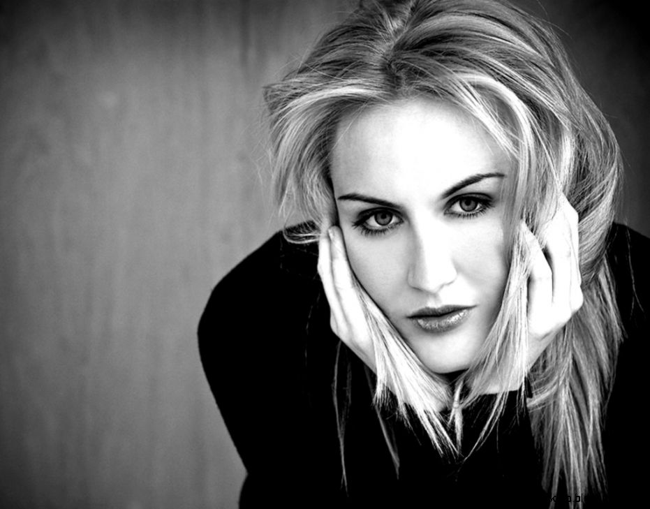 White Portrait Wallpapers White Portrait Wallpapers