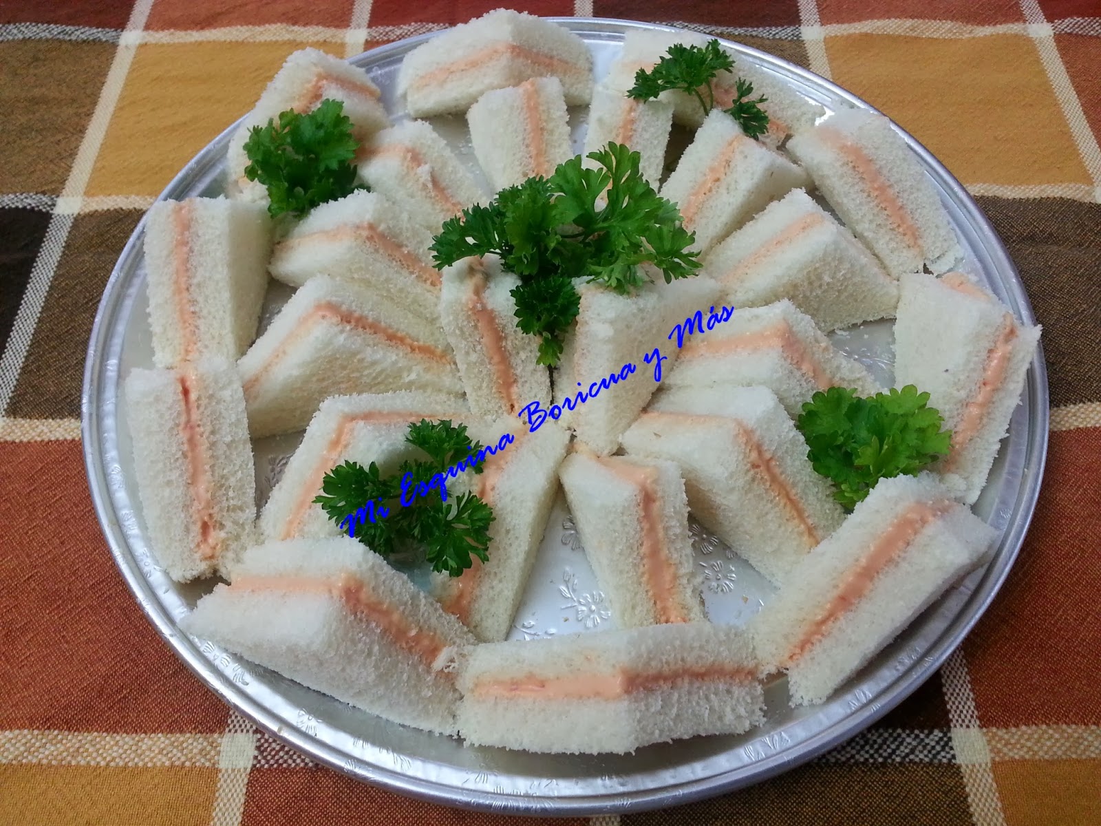 Mi Esquina Boricua y Más Sándwich de Mezcla