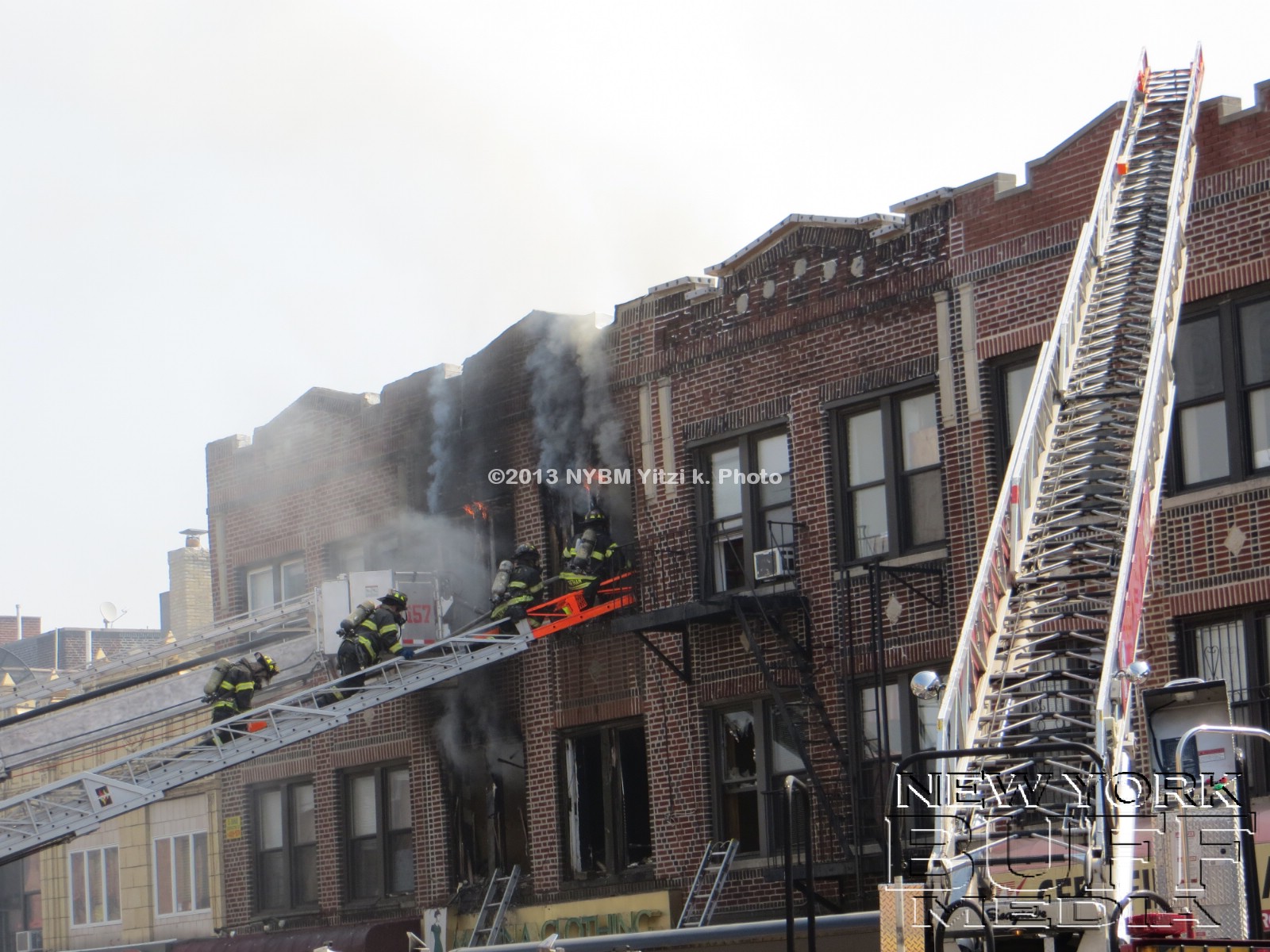 New York Buff Media Fire Damages Store And Apartments In Boro Park