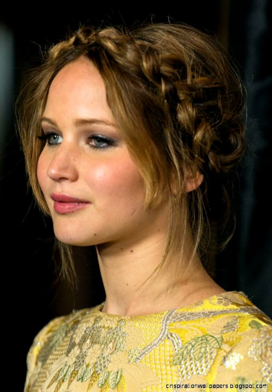This mussy crown braid from Jennifer Lawrence at the Film Critics This mussy crown braid from Jennifer Lawrence at the Film Critics