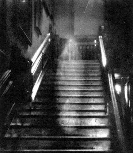 fantasma na escada