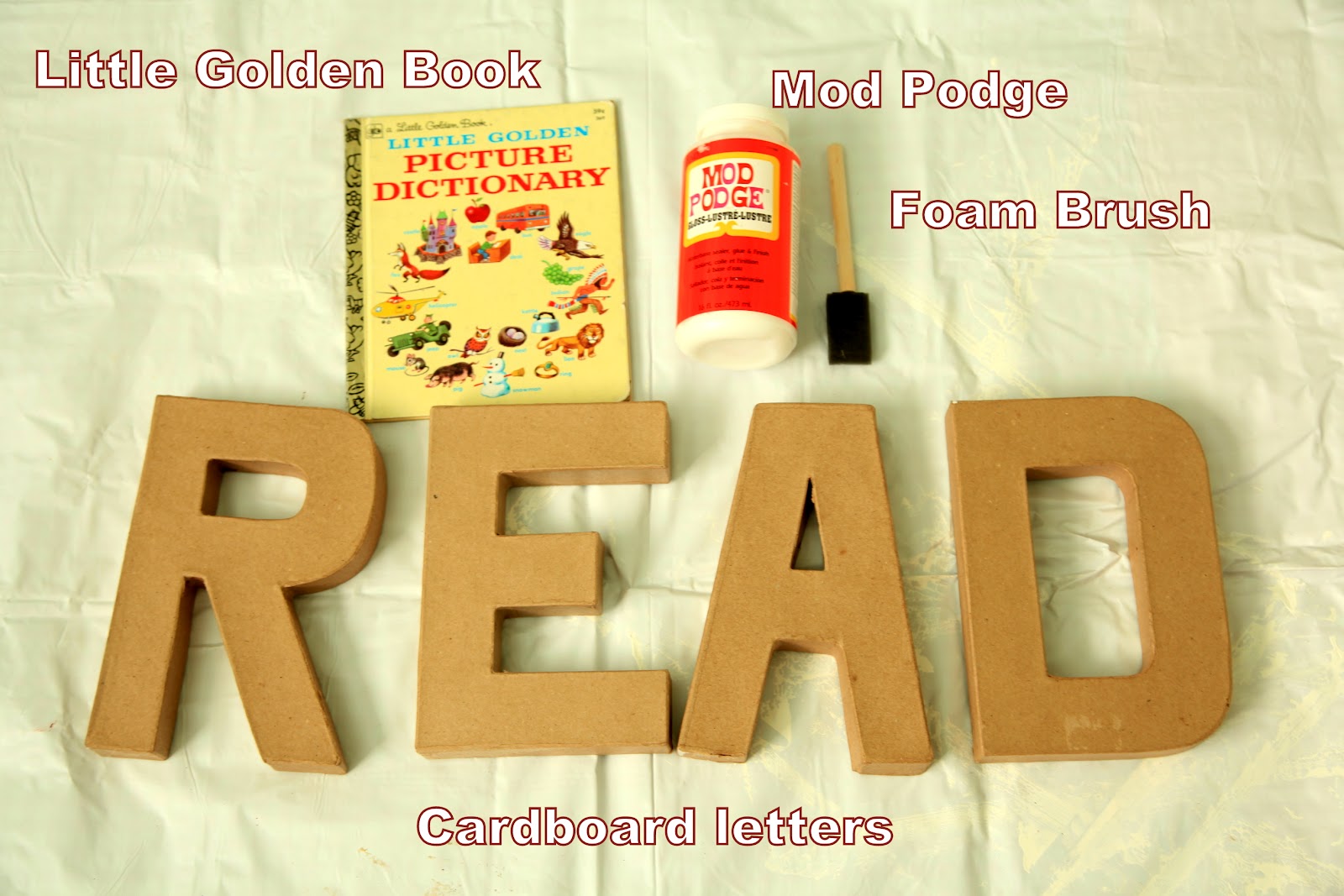 vintage pretty {DIY} READing Corner for a toddler