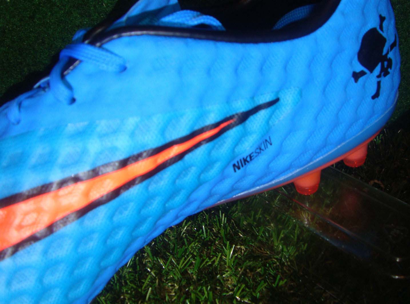 hypervenom black and blue