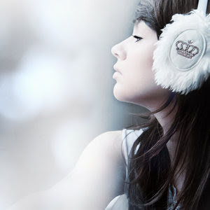 Lirik dan Terjemahan Ashily - Lucky