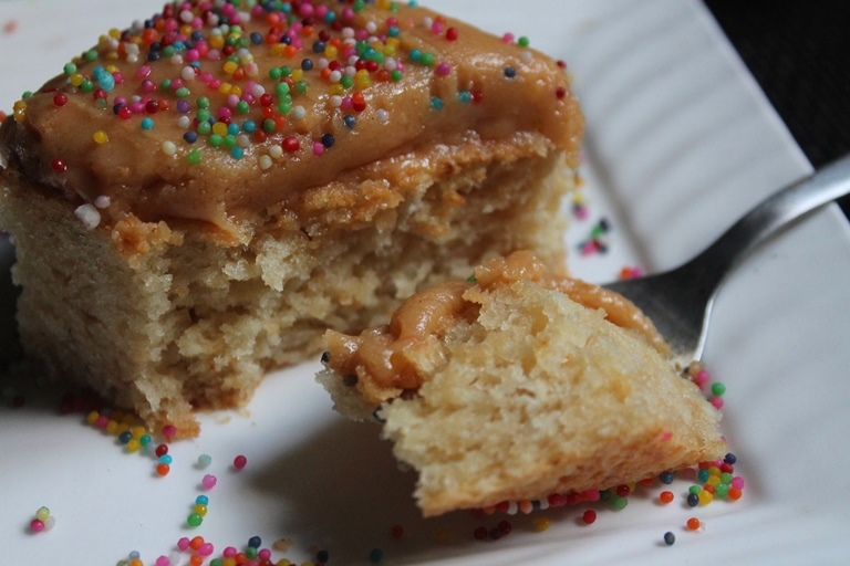 Eggless Vanilla Cake with Peanut Butter Frosting Vanilla Cake using