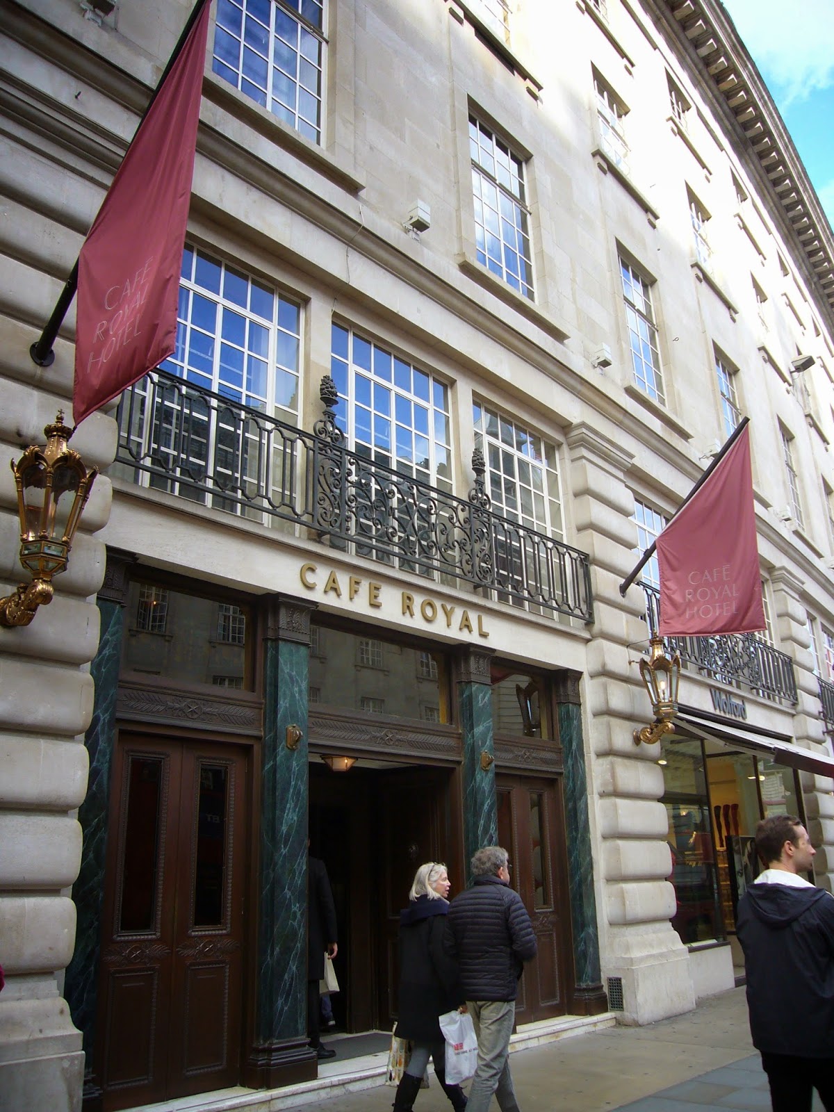 Holmes And Poirot In London ロンドン リージェントストリート カフェ ロイヤル Regent Street Cafe Royal