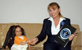 Funny Smallest Woman in the World