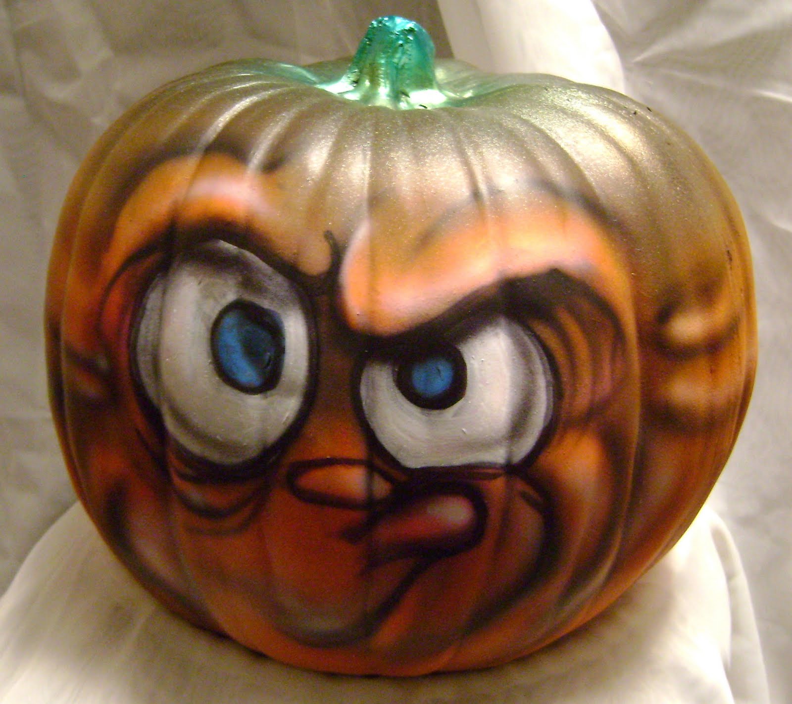Studio Airbrush Artist Airbrushing Pumpkins/Uber Art 12