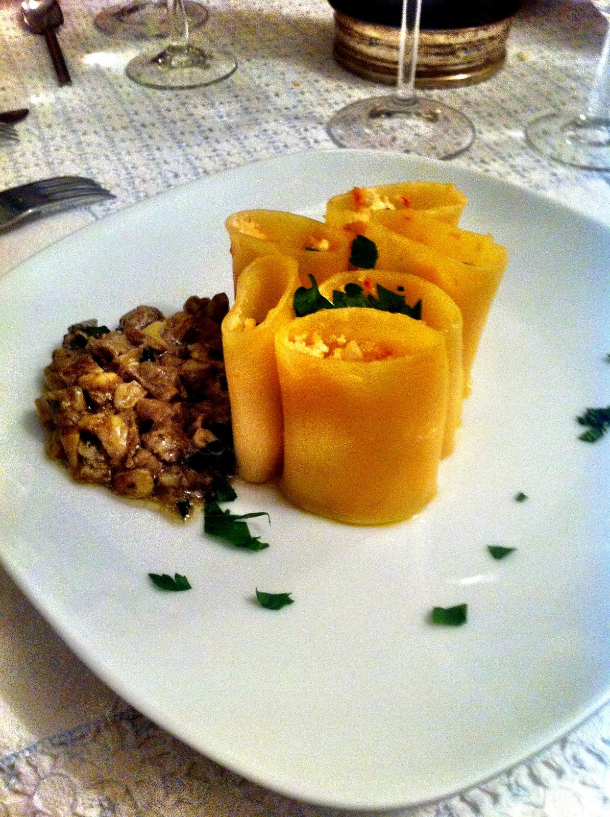 SE NON E' ZUPPA E'... PACCHERI RIPIENI DI GAMBERI CON FUNGHI PORCINI