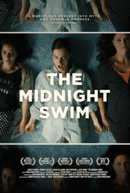 Aprecie estas belas e sinistras imagens de "The Midnight Swim"