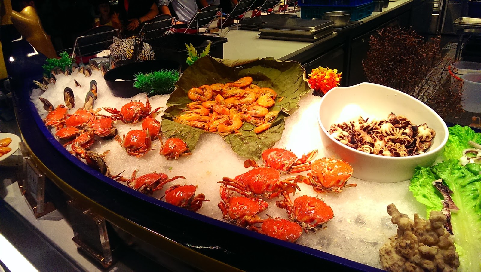 2015 07 01%2B20.03.12 - [食記] 台北京站 - 饗食天堂，有生魚片吃到飽的高級自助餐廳！