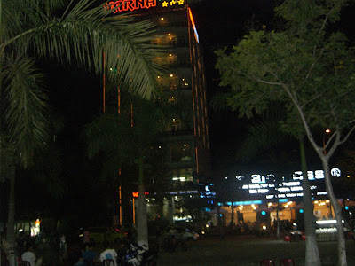 Cảnh này ở đâu ? - 16