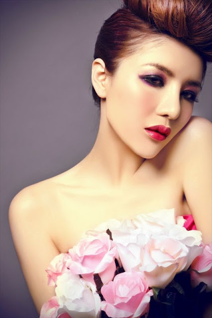 Chinese Celeb Model Lei Ke Er