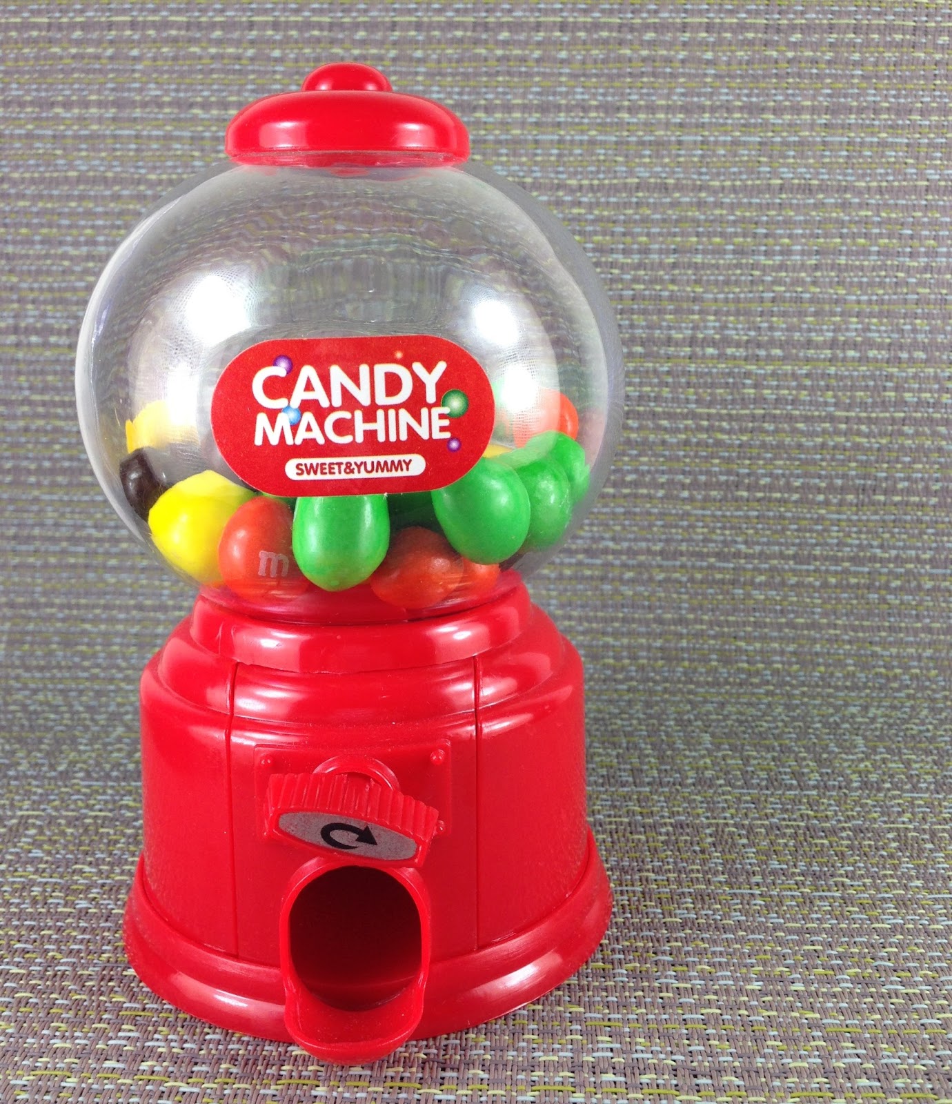 bakery cook and tips Fondant Bubble Gum Dispenser Tutorial