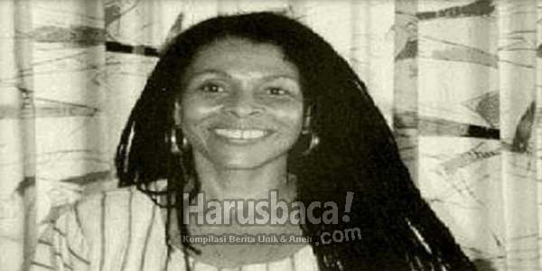 Joanne Deborah Chesimard - US $1 Juta Joanne Deborah Chesimard - US $1 Juta