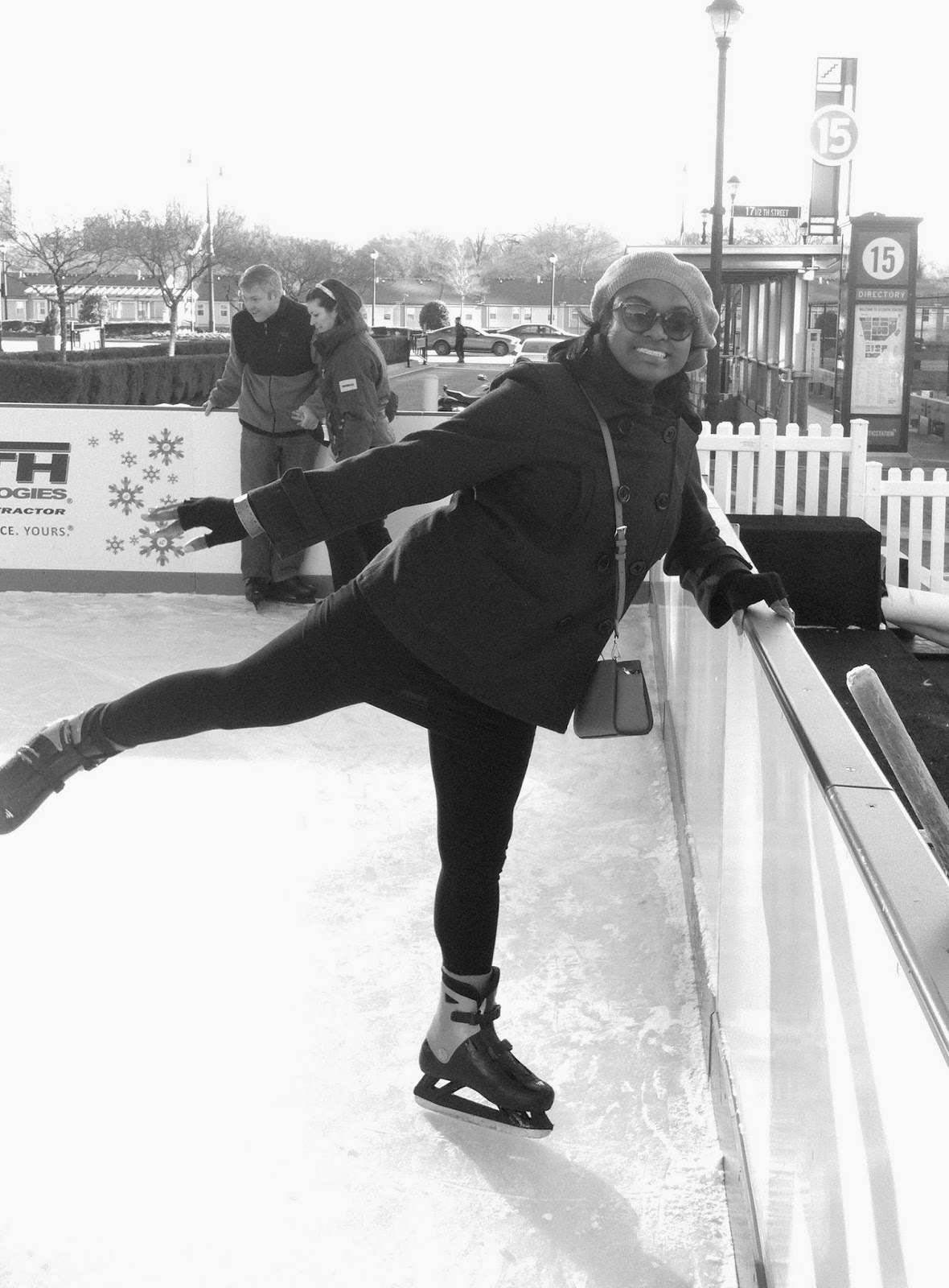 Real College Student of Atlanta Ice skating in Atlanta {Atlantic Station}