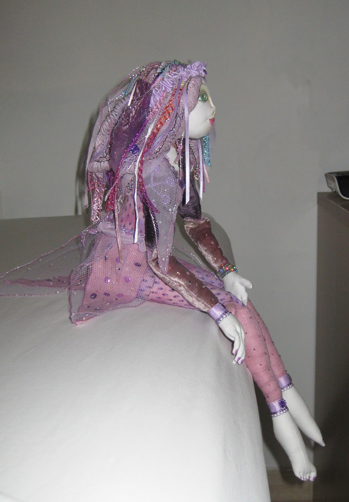 Make It Small Zips, Art Dolls and Christmas?