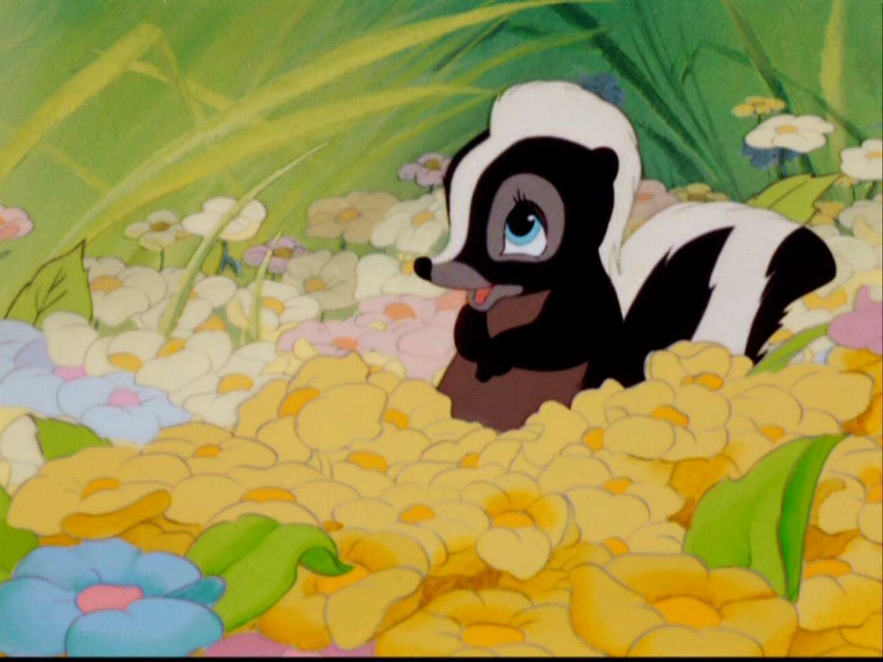 DisneyBlueFairyShares Making Flower from Bambi cupcakes for Easter