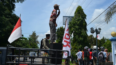 Protes Hasil Pilkades, Warga Lepadi Demo di DPRD
