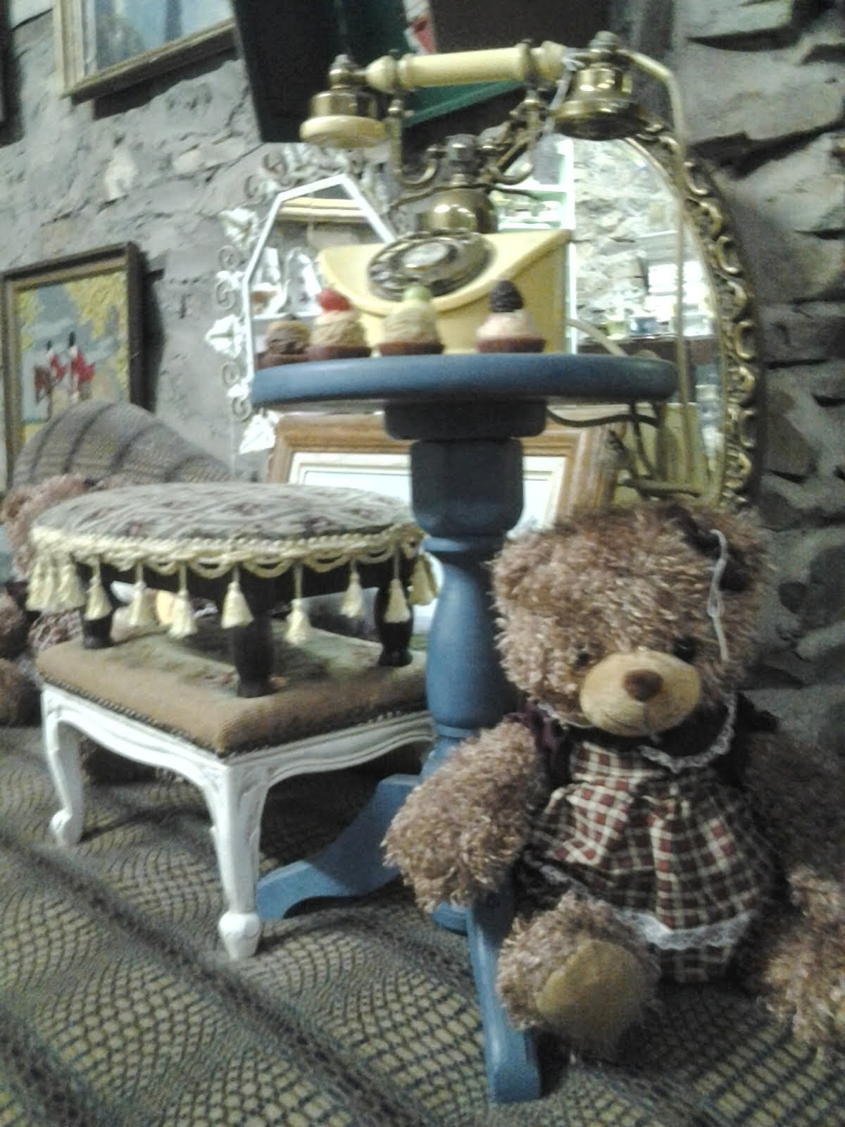 HEY JUDE'S ANTIQUES BARN - the Best deals in an 188 year old stone BARN!
