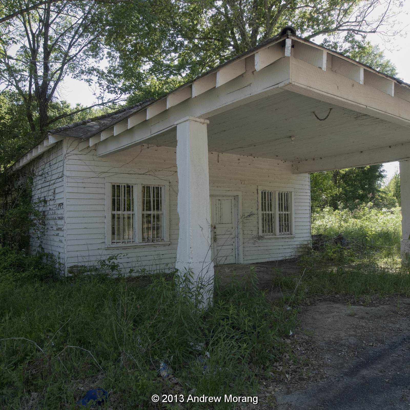Urban Decay Newman Plantation Store, Edwards, Mississippi