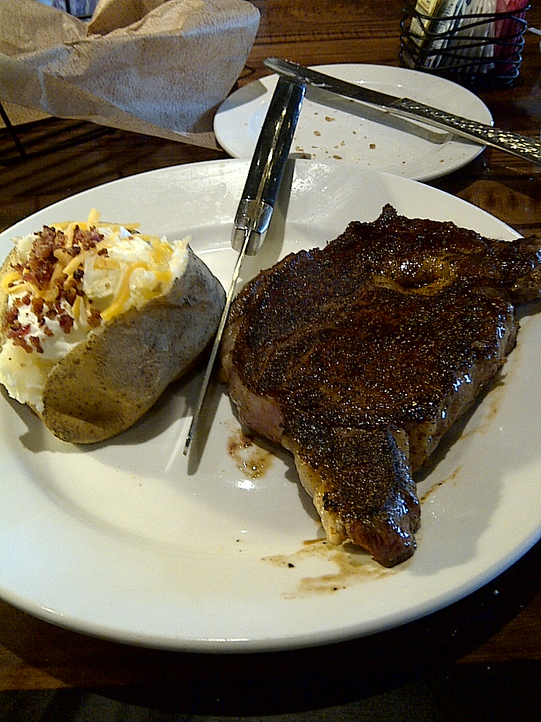 Longhorn Steakhouse Eating Knife 