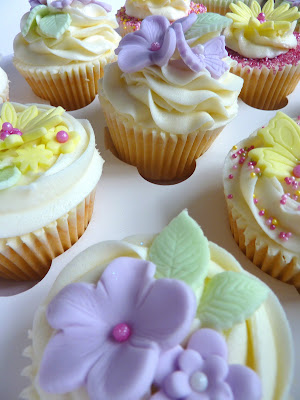 Hello Sugar Cane: A Super Fun Cupcake Decorating Course
