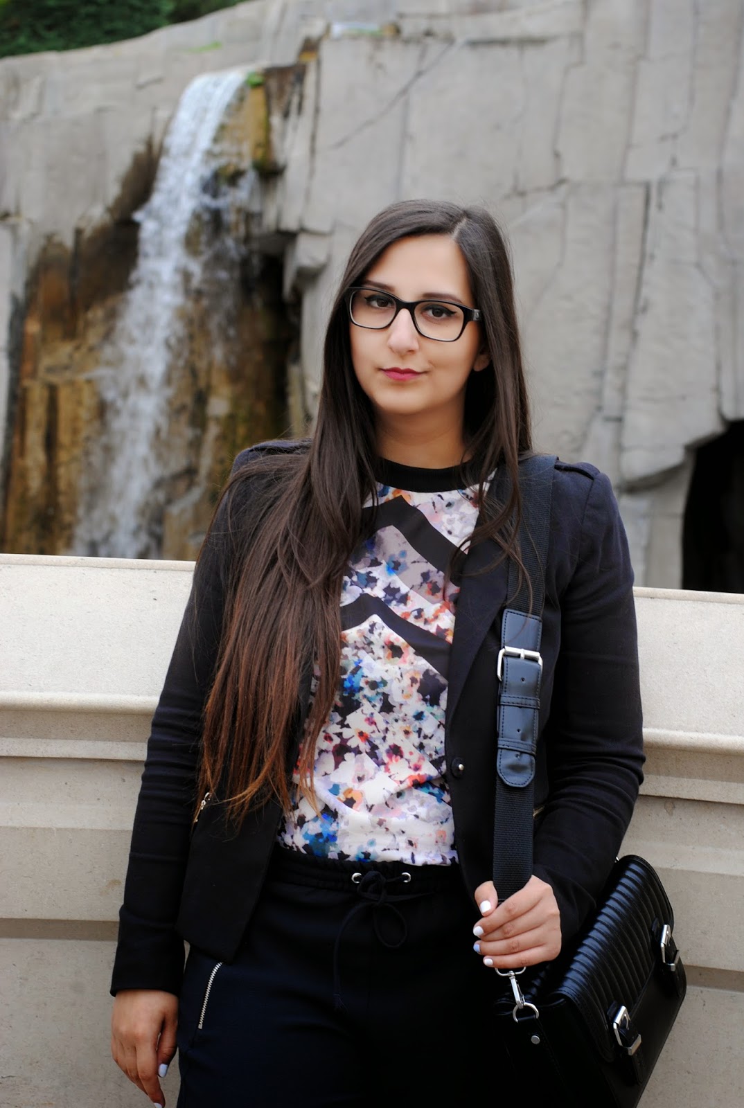 I AM A FASHIONEER DISNEY DAY 1 OUTFIT.