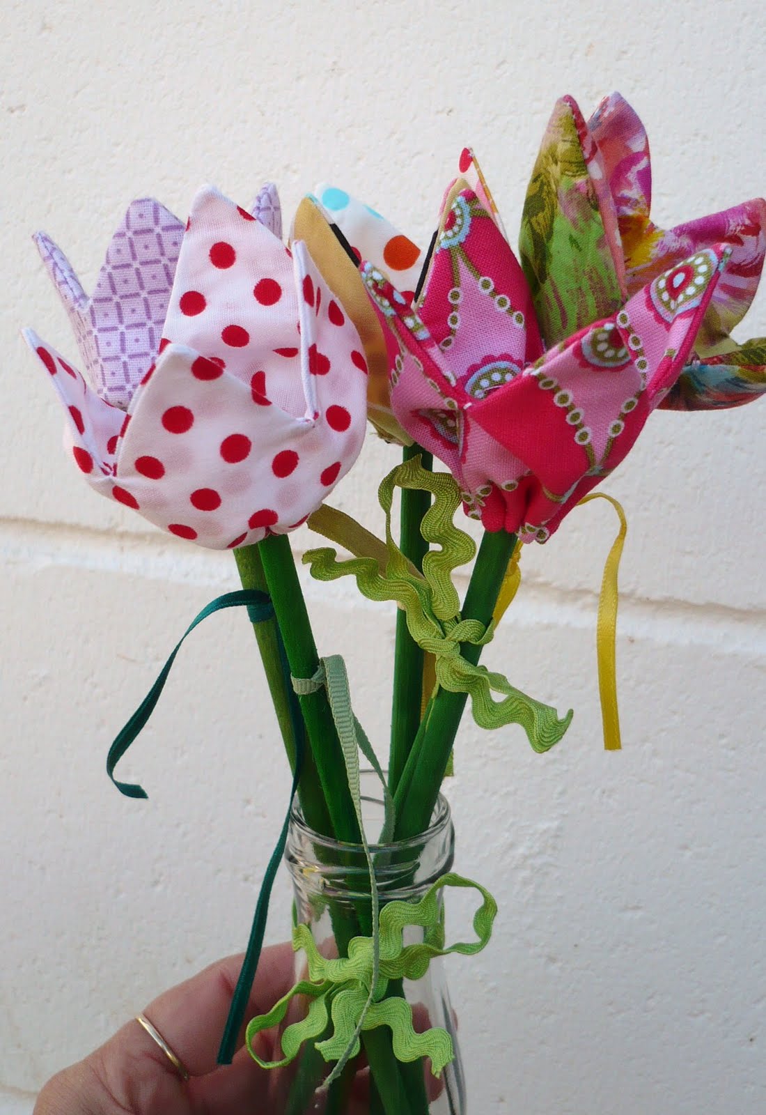 clare's craftroom fabric tulips tutorial