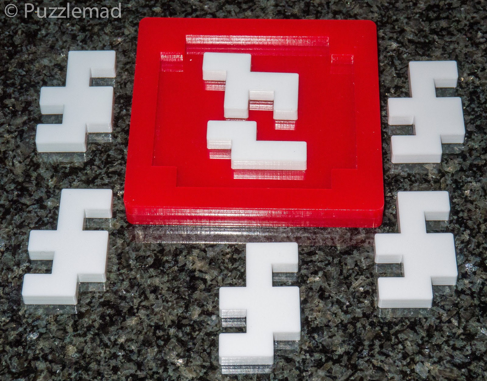 PuzzleMad How complex can a packing puzzle be?