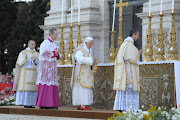 Imagenes del Papa Benedicto XVI en Roma y de la Santa Misa tradicional en . catholicvs benedicto pp xvi corpus christi roma 