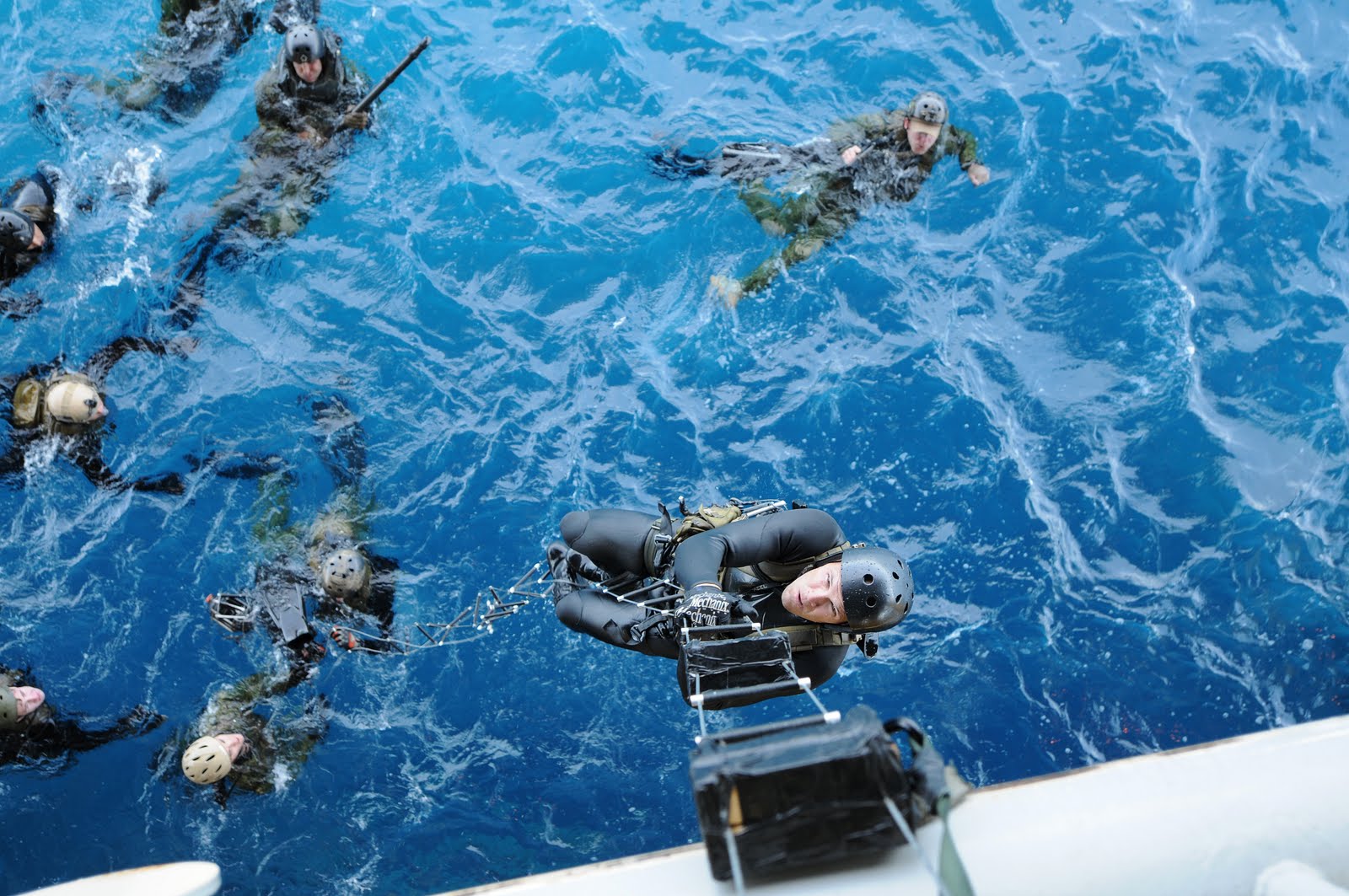 Paul Davis On Crime Cool Photo U.S. Navy SEALs In Training