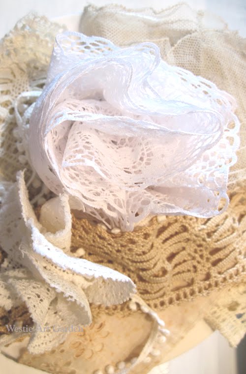 Westie, Art & Garden Shabby Chic French Lace Display