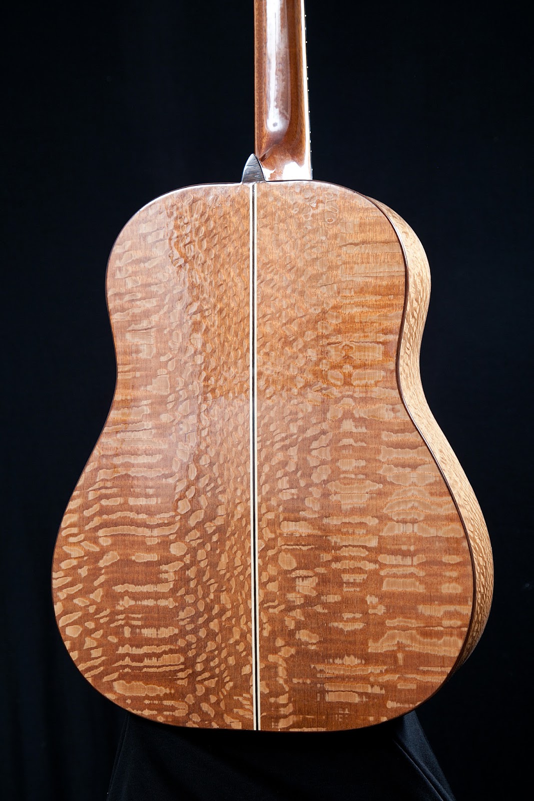 Guitarras custom construídas por Rodolfo Cucculelli, Luthier Acoustic guitar model Gibson J45