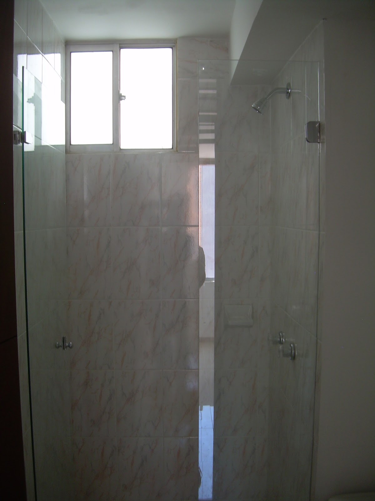 APARTAMENTO NUEVO ARRIENDO: BAÑO SOCIAL