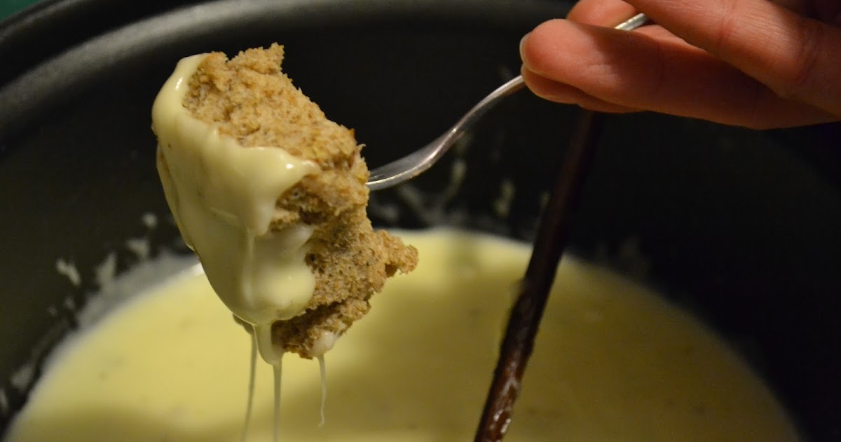 Krumbli Fondue for Four Made Without Alcohol or a Fondue Pot