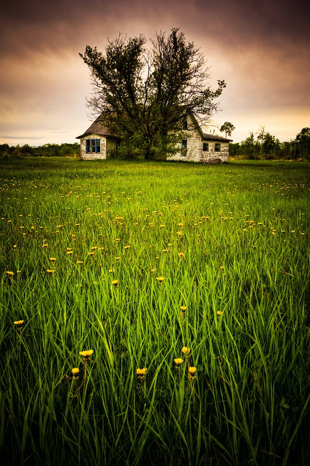 Mobile Wallpaper: Old House On The Prairie