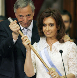 Nestor Kichner transfiere el mando presidencial a Cristina Fernandez de Kirchner,el 10 de diciembre