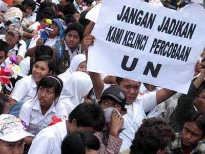 Maaf kalau saya sering lupa dan khilaf: Kisi kisi Ujian Nasional 2013?