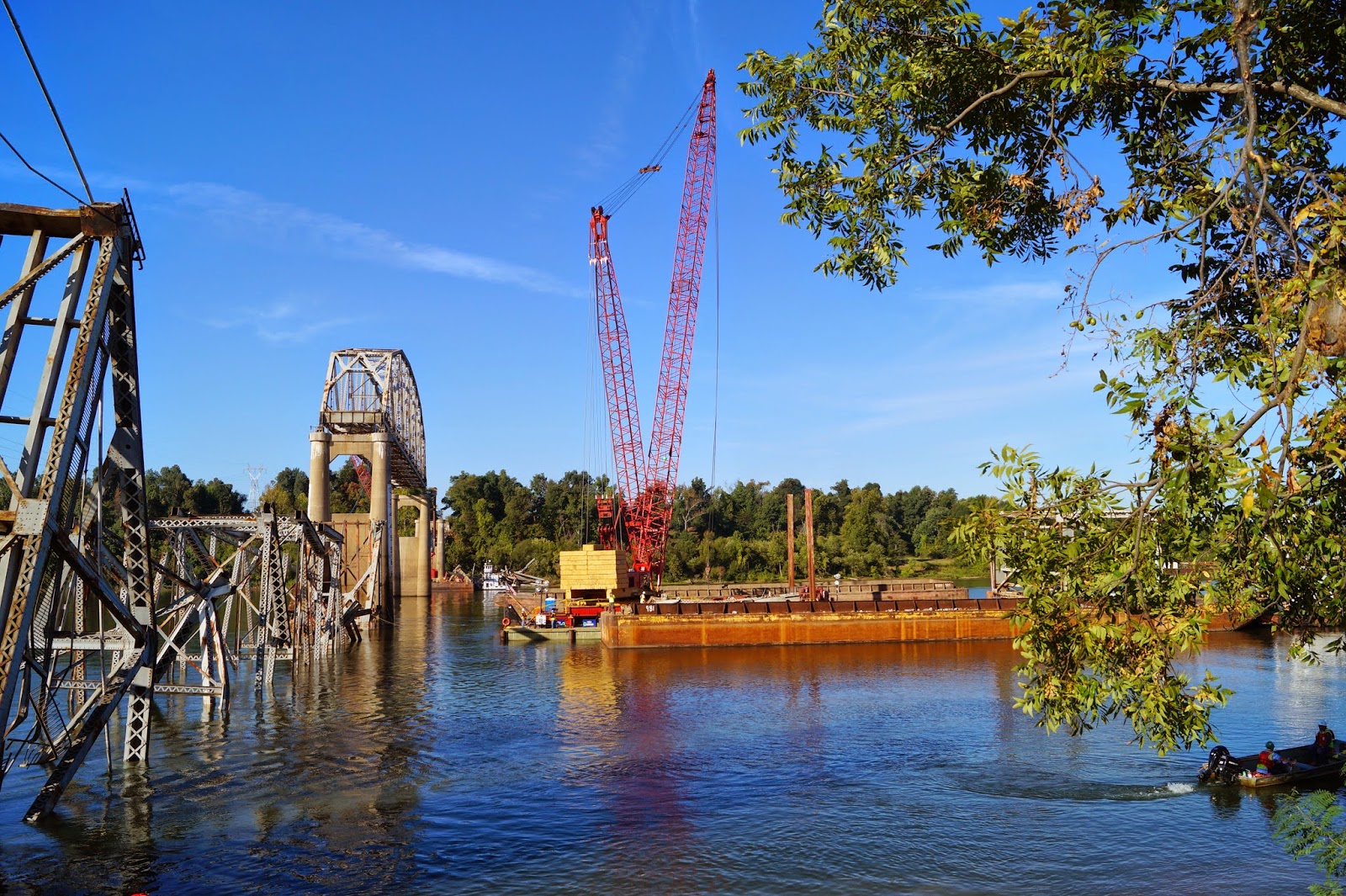 The Press Online 2nd truss of old Ledbetter Bridge taken down