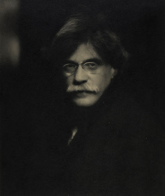 Check Out What Alfred Stieglitz Looked Like  in 1907 