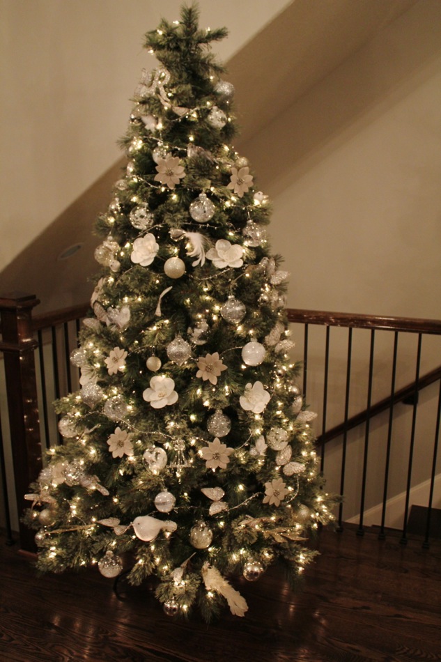 Veronika's Blushing: 2012 Christmas Tree- Christmas Garden