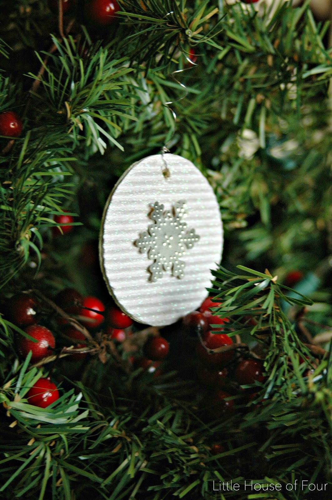 DIY Snowflake Ornament {Handmade Ornament Blog Hop} Little House of