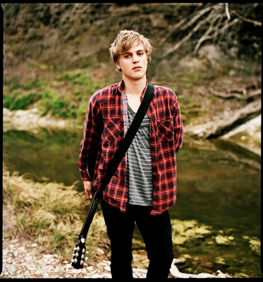 Johnny Flynn | Shirtless