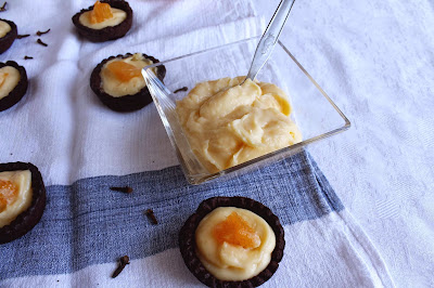 Tartaleta de chocolate con crema de mandarina o mandarin curd