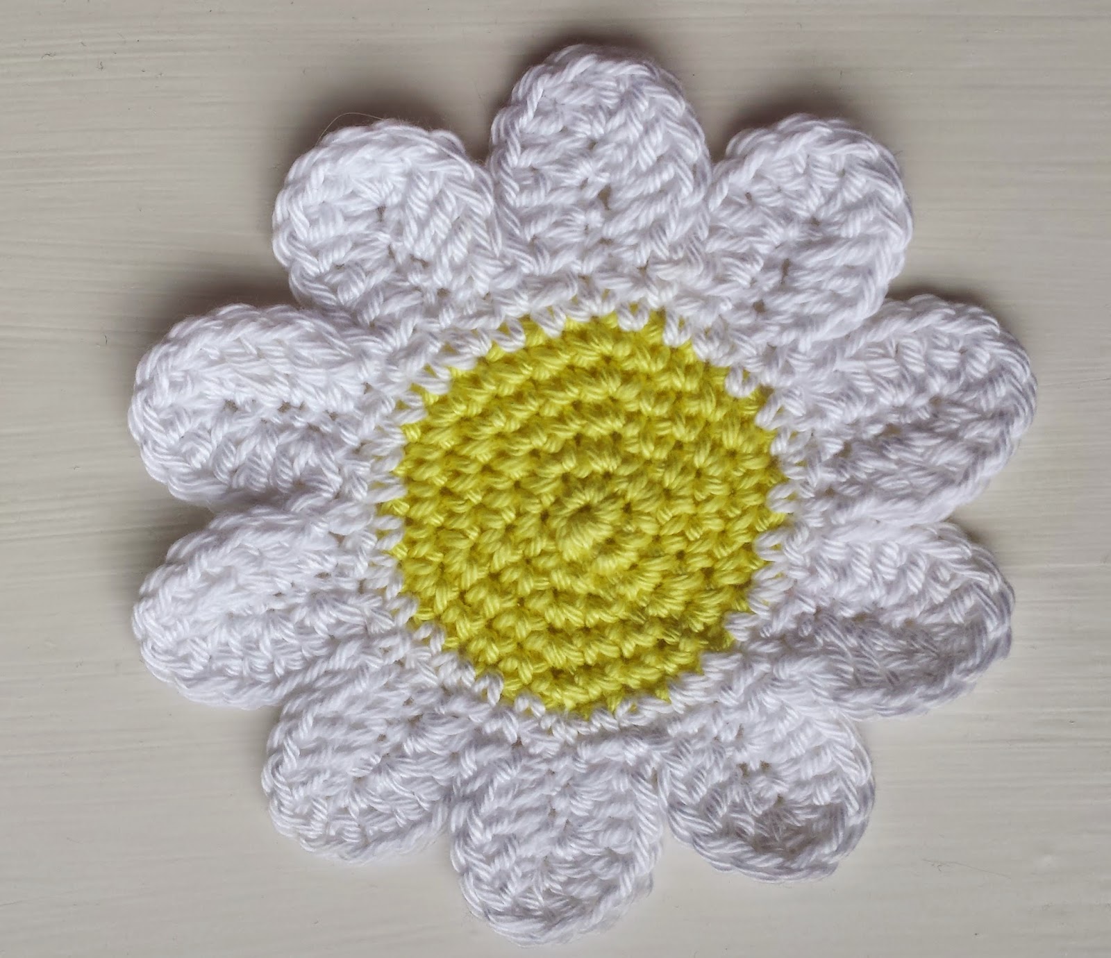 CraigLoves2Crochet How To Crochet A Trio Of Daisies