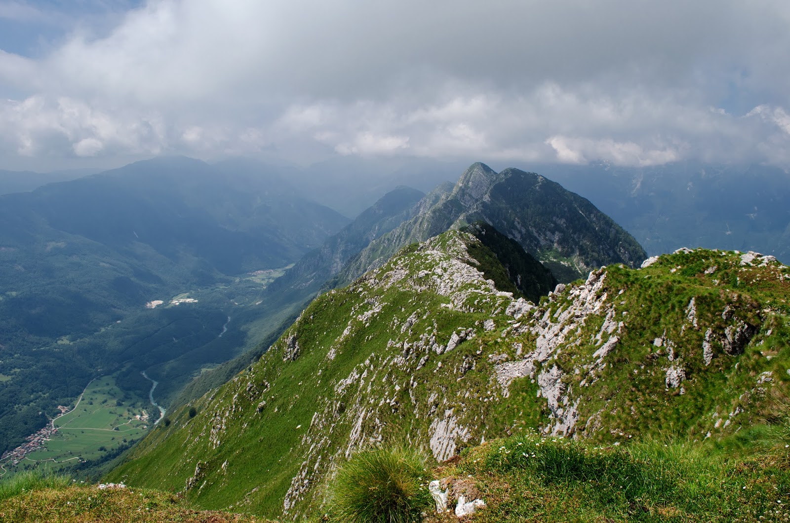 Montagne Sottosopra Krasji Vrh