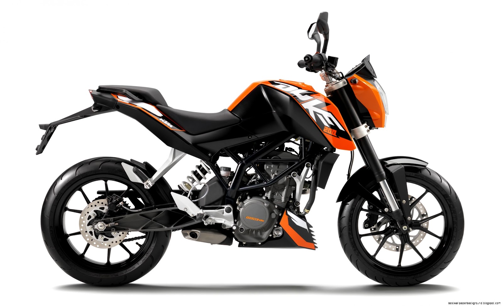 IBN Indian Biker News KTM DUKE 200 Gets Custom Race Livery IBN Indian Biker News KTM DUKE 200 Gets Custom Race Livery