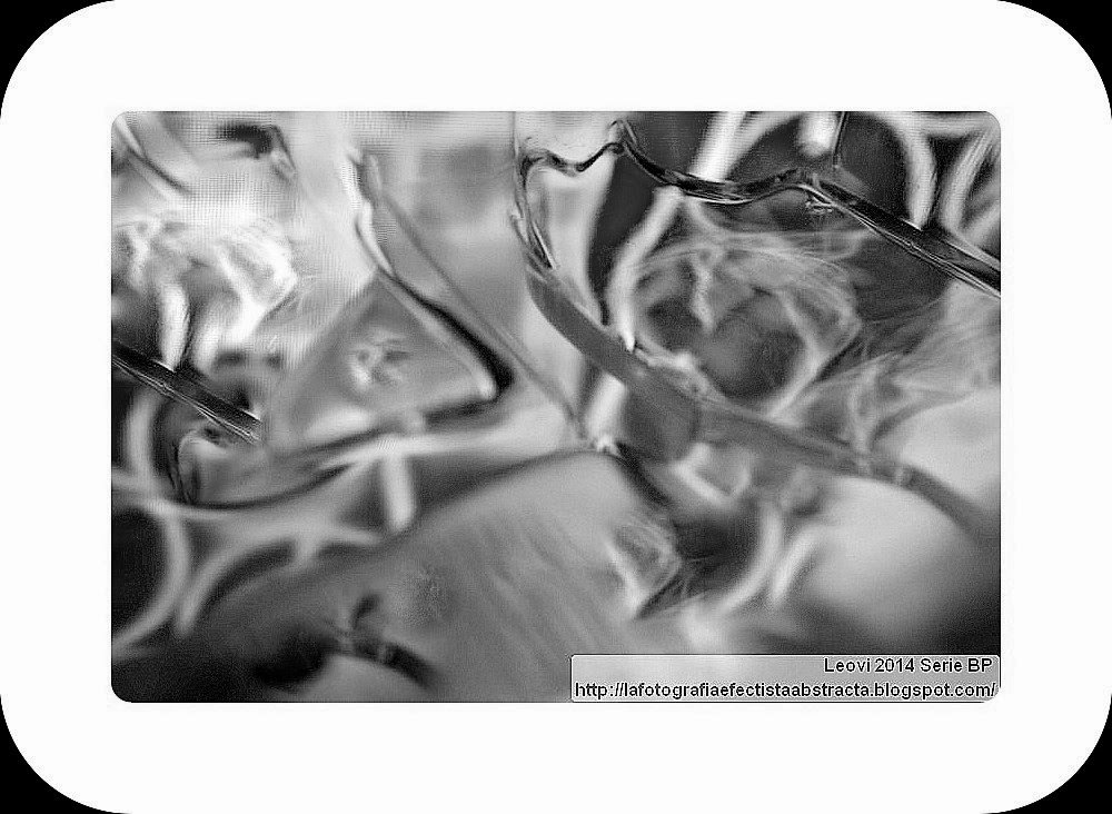 Abstract Photo 3376 X-Rayed Dream - Sueño Radiografiado Abstract Photo 3376 X-Rayed Dream - Sueño Radiografiado